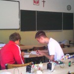 Powiększ zdjęcie Koło naukowe z fizyki w klasie III g rok szkolny 2014/2015 - zdjęcie 3