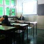 Powiększ zdjęcie Lekcja fizyki w klasie III g rok szkolny 2014/2015 - zdjęcie 3