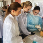Powiększ zdjęcie Zajęcia w Instytucie Chemii UJK - zdjęcie 7