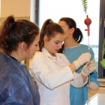 Powiększ zdjęcie Lekcja chemii na UJK - zdjęcie 2