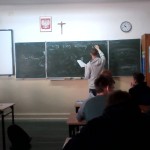 Powiększ zdjęcie Lekcja fizyki w klasie II g rok szkolny 2013/2014 - zdjęcie 6