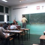 Powiększ zdjęcie Lekcja matematyki w klasie II h rok szkolny 2013/2014 - zdjęcie 3