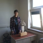 Powiększ zdjęcie Koło naukowe z fizyki w klasie II h rok szkolny 2013/2014 - zdjęcie 7