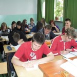 Powiększ zdjęcie Lekcja matematyki w klasie II g rok szkolny 2013/2014 - zdjęcie 3