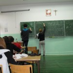 Powiększ zdjęcie Lekcja matematyki w klasie II g rok szkolny 2013/2014 - zdjęcie 5