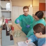 Zajęcia laboratoryjne w ramach współpracy z UJK