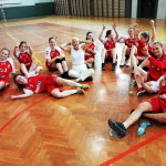 Powiększ zdjęcie I miejsce w Mistrzostwach Kielc w Helowej Piłce Dziewcząt - zdjęcie 3
