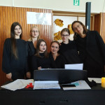 Powiększ zdjęcie Sekstet